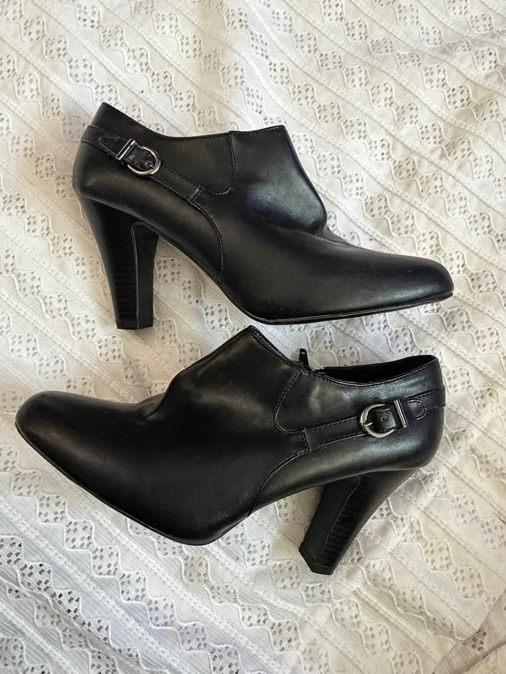 Nickels Black Ankle Booties Buckle Accent Heeled Shoes Women's Size 9M